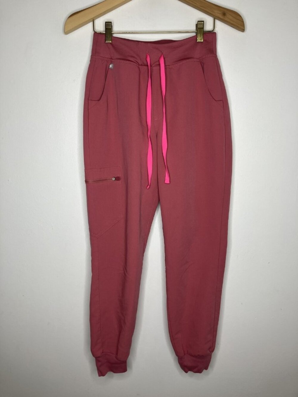 FIGS Yola Jogger Scrub Pants XS/P Berry Pink Technical Collection W22SW2049P